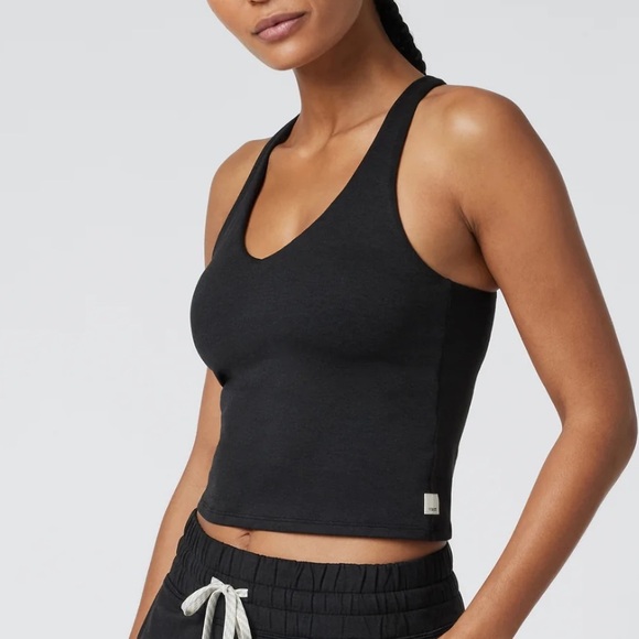 Vuori Women's Black Halo Performance Crop 2.0 DreamKnit™ Racerback Tank Top XS - Picture 2 of 11